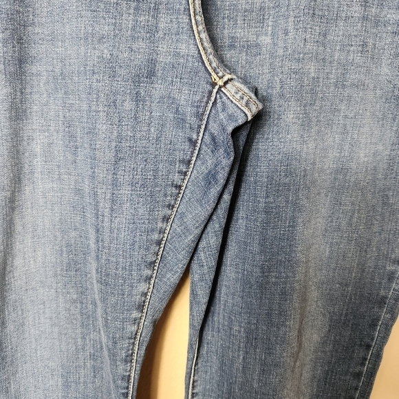 Levis Womens Classic Boot High Rise Bootcut Medium Dark Wash Jeans-Size … - Picture 4 of 8
